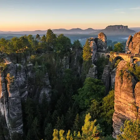 - Sauna, Balkon, Netflix, Parkplatz